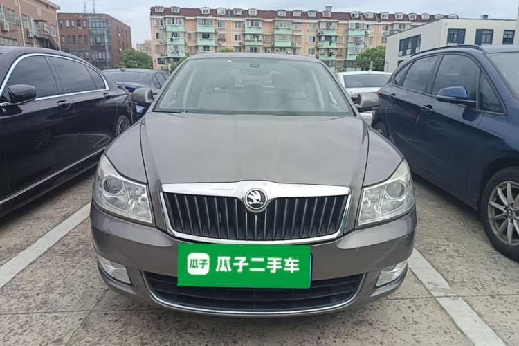 Used Skoda Octavia 2014 1.6L Automatic Yijun Edition Front