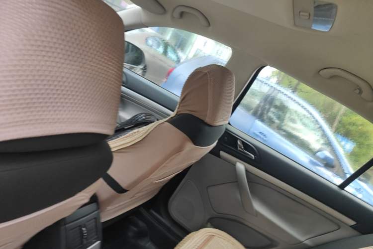 Used Skoda Octavia 2014 1.6L Automatic Yijie Edition Headliner