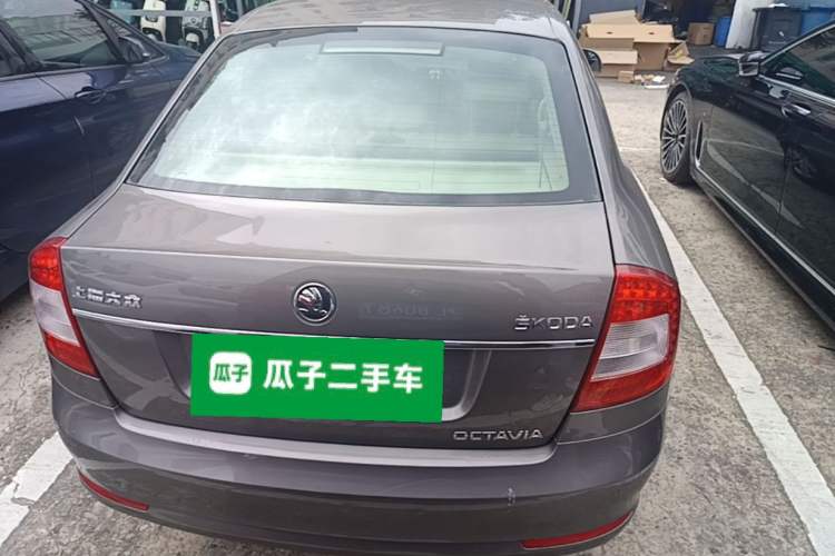 Used Skoda Octavia 2014 1.6L Automatic Yijun Edition Rear