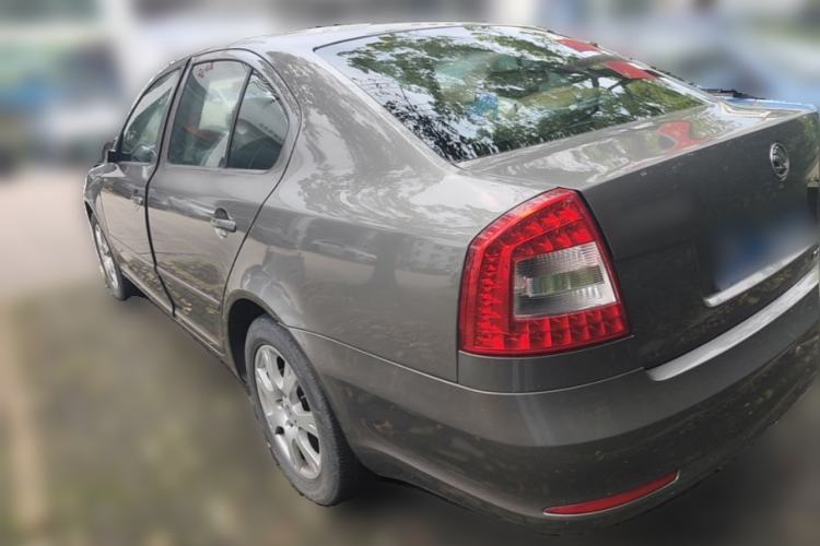 Used Skoda Octavia 2014 1.6L Automatic Yijie Edition Rear Left 45 Deg