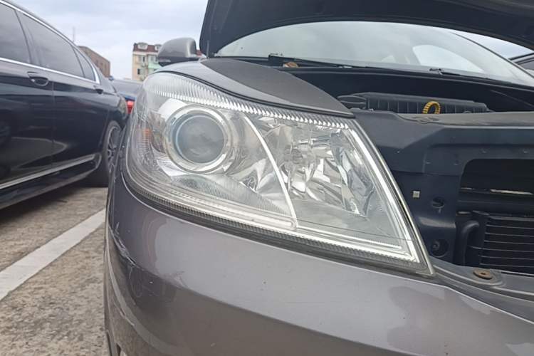 Used Skoda Octavia 2014 1.6L Automatic Yijun Edition Right Front Headlight