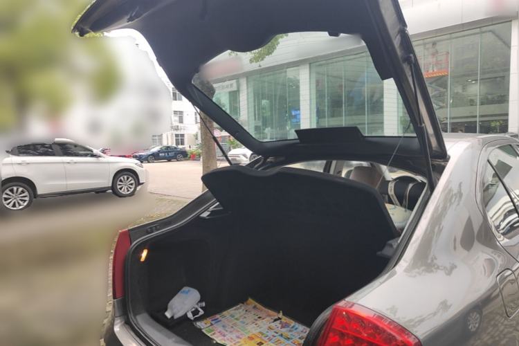 Used Skoda Octavia 2014 1.6L Automatic Yijie Edition Trunk