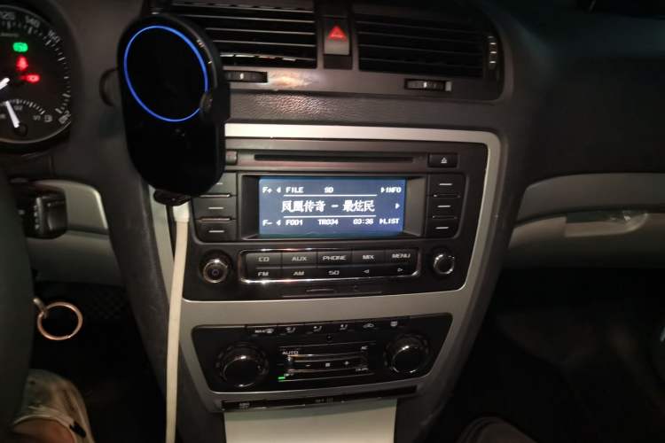Used Skoda Octavia 2014 1.6L Automatic Yijun Edition Audio And AC Panel