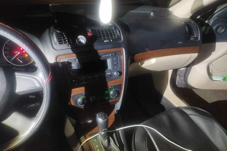 Used Skoda Octavia 2014 1.6L Automatic Yijun Edition Audio And AC Panel