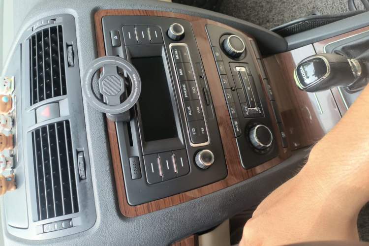 Used Skoda Octavia 2014 1.6L Automatic Yijun Edition Audio And AC Panel