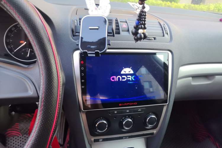 Used Skoda Octavia 2014 1.6L Automatic Yijie Edition Audio And AC Panel