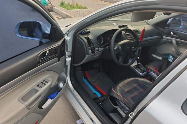 Used Skoda Octavia 2014 1.6L Automatic Yijie Edition Driver Seat