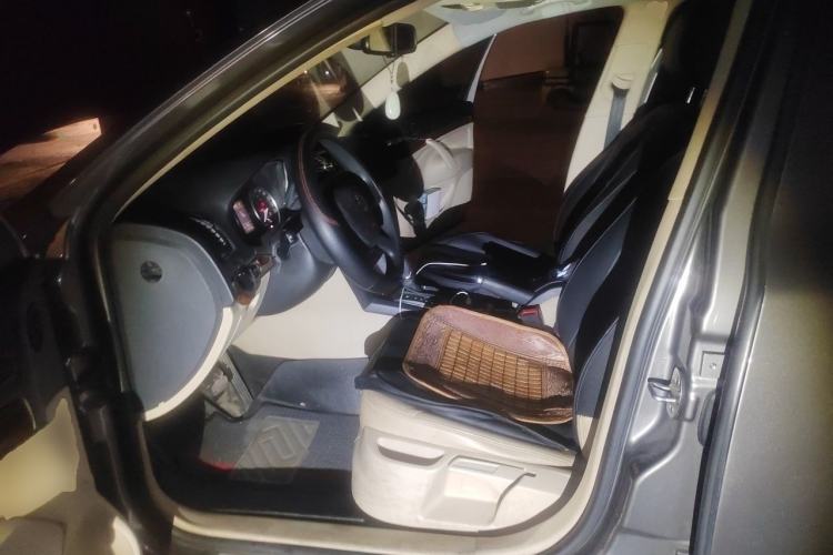 Used Skoda Octavia 2014 1.6L Automatic Yijun Edition Driver Seat