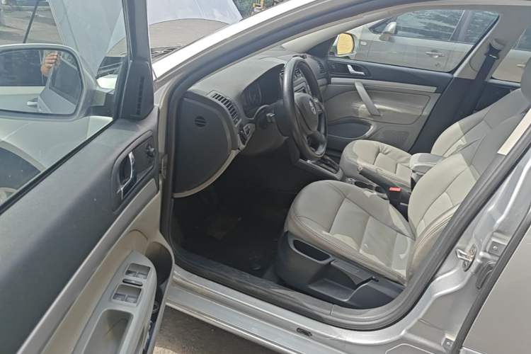 Used Skoda Octavia 2014 1.6L Automatic Eado Edition Driver Seat