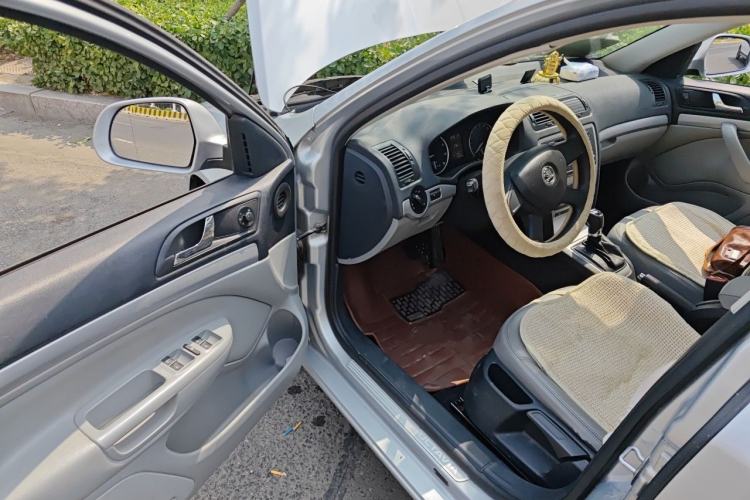 Used Skoda Octavia 2014 1.6L Automatic Yijun Edition Driver Seat
