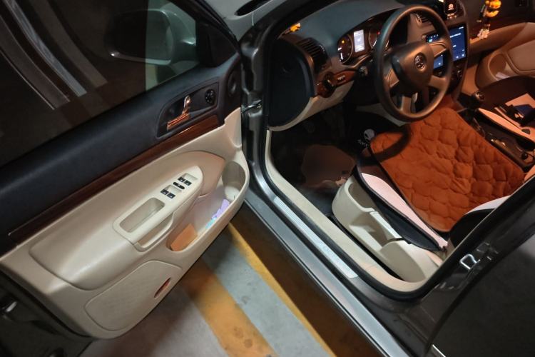 Used Skoda Octavia 2014 1.6L Manual Yijun Edition Driver Seat