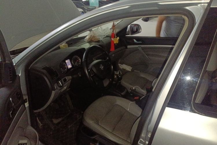 Used Skoda Octavia 2014 1.6L Manual Yijun Edition Driver Seat