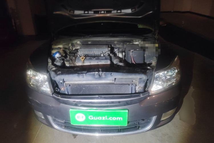 Used Skoda Octavia 2014 1.6L Automatic Yijun Edition Engine Bay