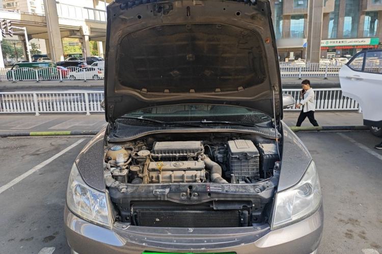 Used Skoda Octavia 2014 1.6L Automatic Yijie Edition Engine Bay
