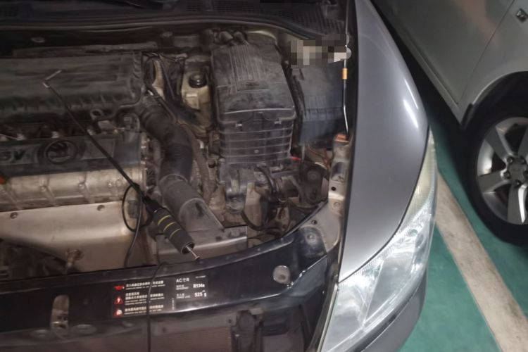 Used Skoda Octavia 2014 1.6L Automatic Yijun Edition Engine Bay Left