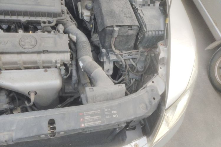 Used Skoda Octavia 2014 1.6L Automatic Yijie Edition Engine Bay Left