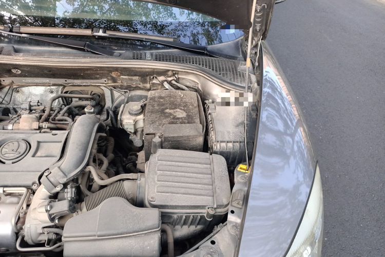 Used Skoda Octavia 2014 1.4TSI Manual Yijun Edition Engine Bay Left