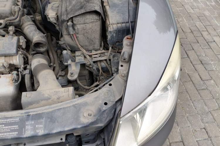 Used Skoda Octavia 2014 1.6L Automatic Yijie Edition Engine Bay Left