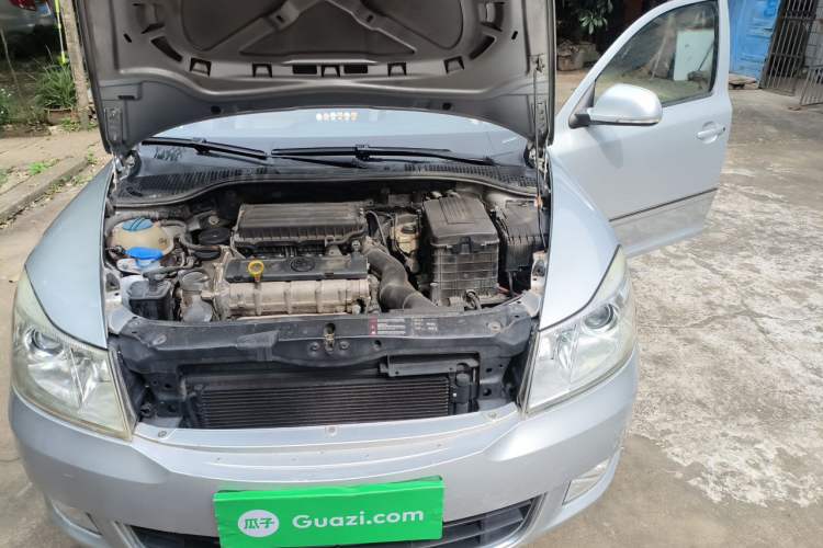 Used Skoda Octavia 2014 1.6L Automatic Yijun Edition Engine Bay Left