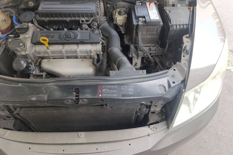 Used Skoda Octavia 2014 1.6L Manual Eado Edition Engine Bay Left