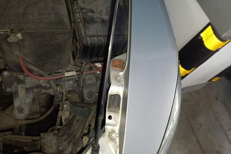 Used Skoda Octavia 2014 1.6L Manual Yijun Edition Engine Bay Left