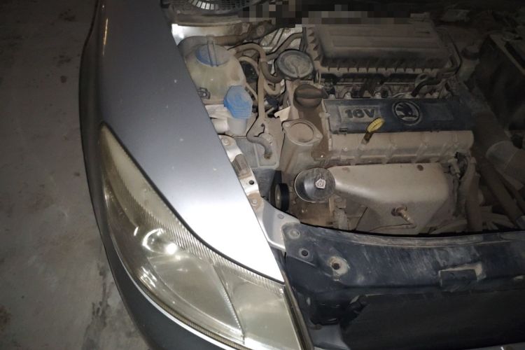 Used Skoda Octavia 2014 1.6L Manual Yijie Edition Engine Bay Right