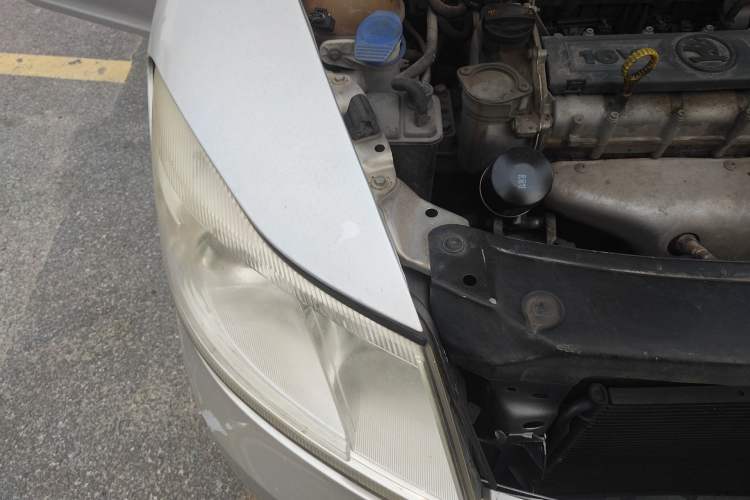 Used Skoda Octavia 2014 1.6L Manual Yijie Edition Engine Bay Right