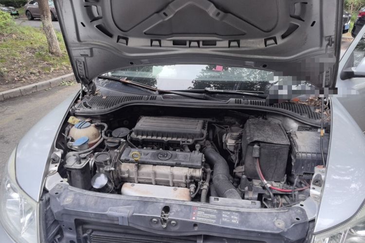 Used Skoda Octavia 2014 1.6L Automatic Yijun Edition Engine Bay Right