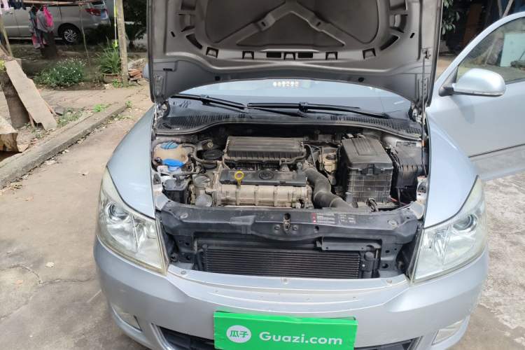 Used Skoda Octavia 2014 1.6L Automatic Yijun Edition Engine Bay Right