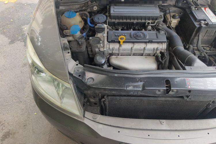 Used Skoda Octavia 2014 1.6L Manual Eado Edition Engine Bay Right