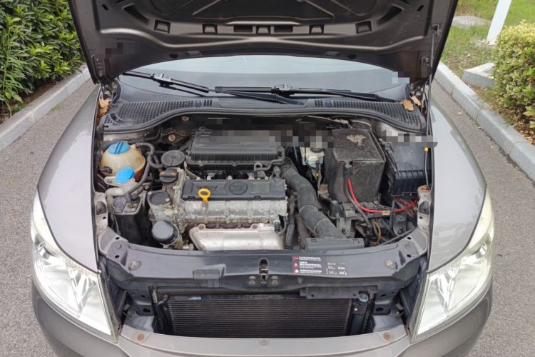 Used Skoda Octavia 2014 1.6L Automatic Yijun Edition Engine Bay
