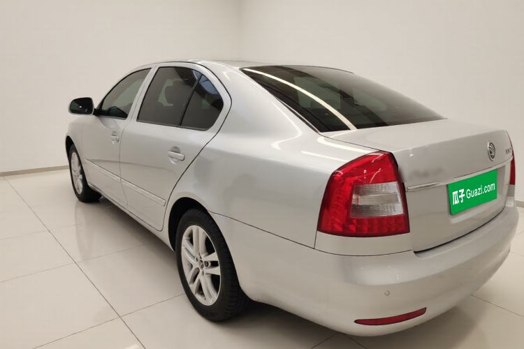 Used Skoda Octavia 2014 1.6L Automatic Yijun Edition Exterior 3
