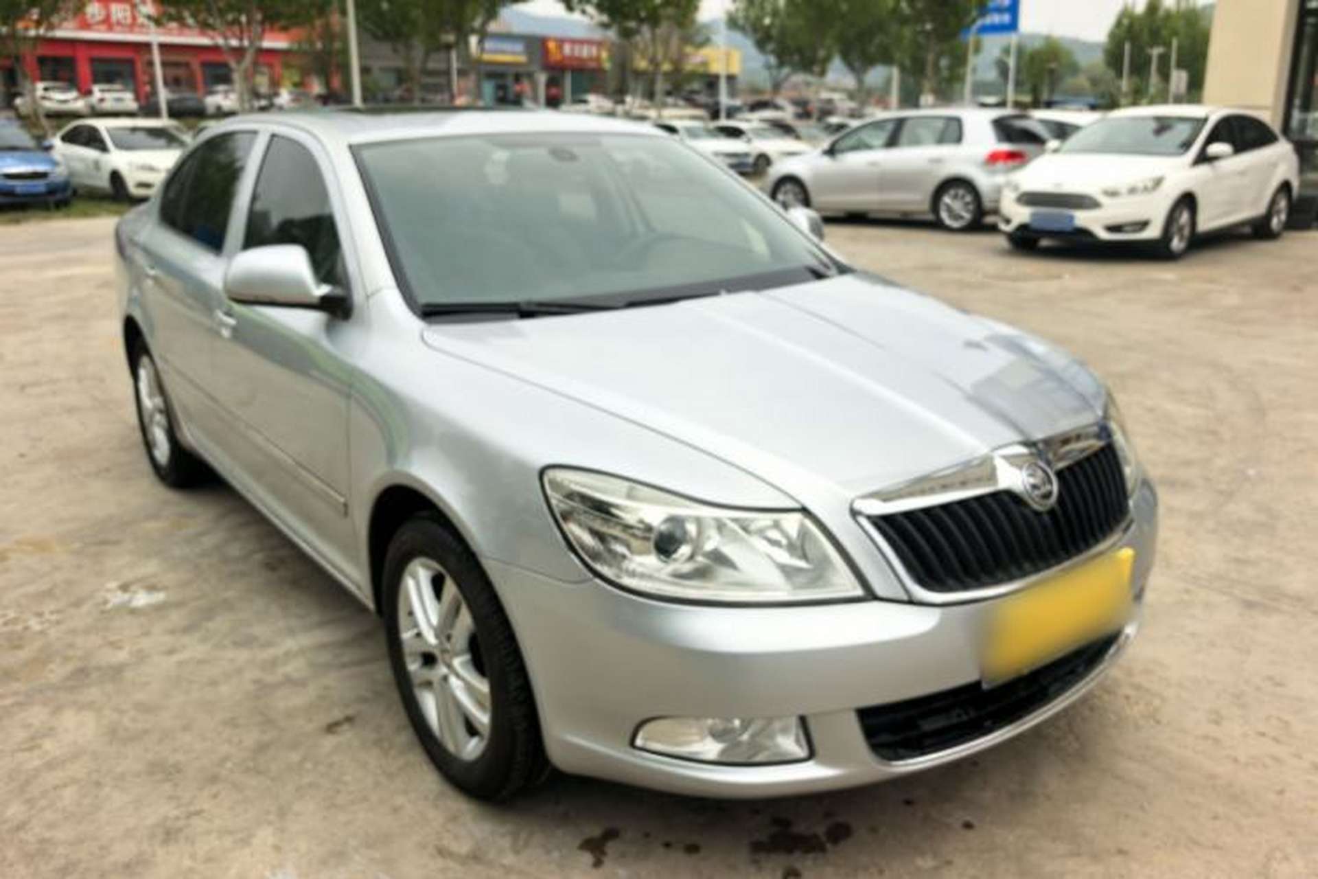 Used Skoda Octavia 2014 1.6L Automatic Yijun Edition Exterior 4