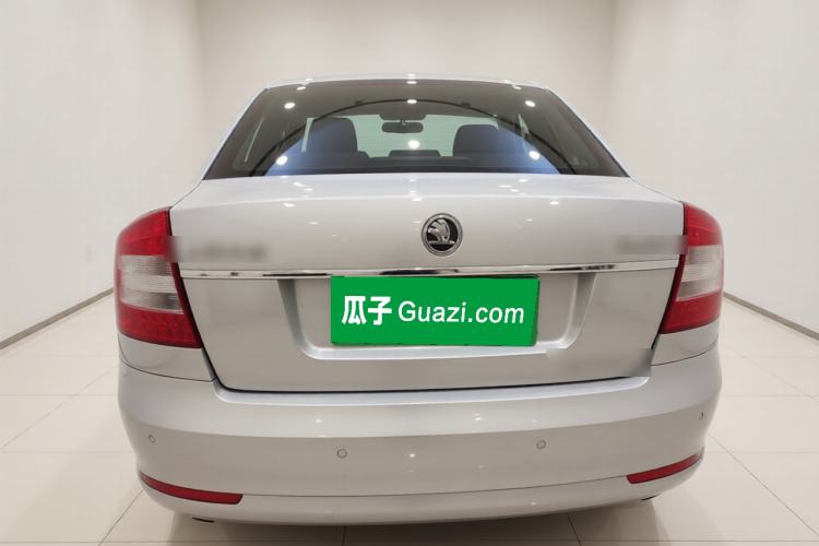 Used Skoda Octavia 2014 1.6L Automatic Yijun Edition Exterior 4