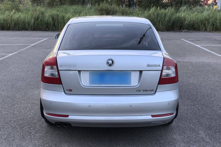 Used Skoda Octavia 2014 1.8TSI DSG Yijun Edition Exterior 4