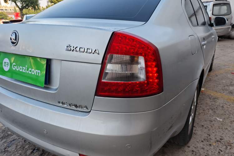 Used Skoda Octavia 2014 1.6L Automatic Eado Edition Exterior 5