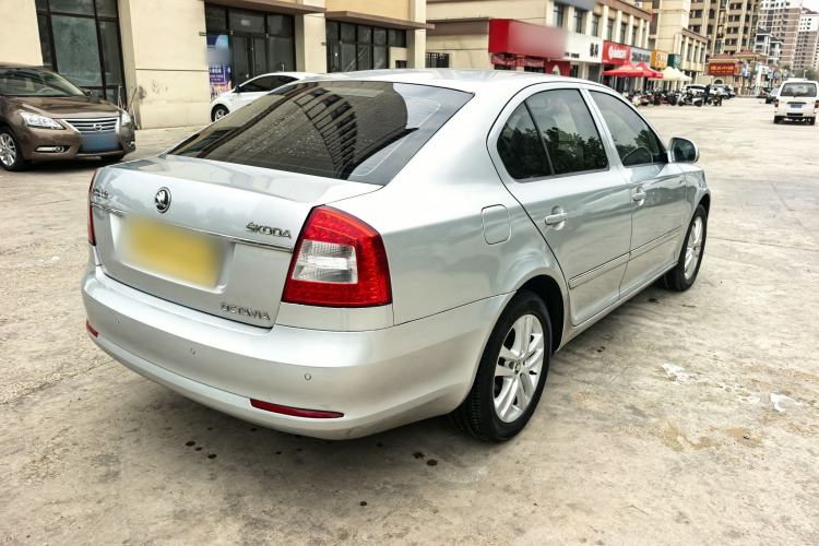 Used Skoda Octavia 2014 1.6L Automatic Yijun Edition Exterior 6