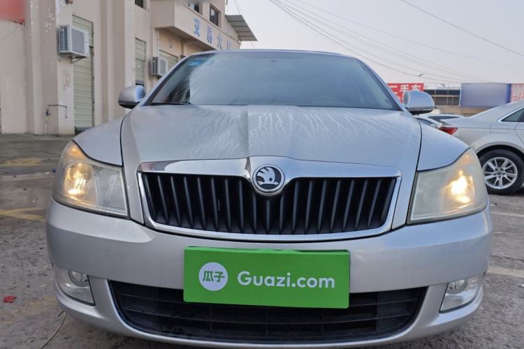 Used Skoda Octavia 2014 1.6L Automatic Eado Edition Exterior 8