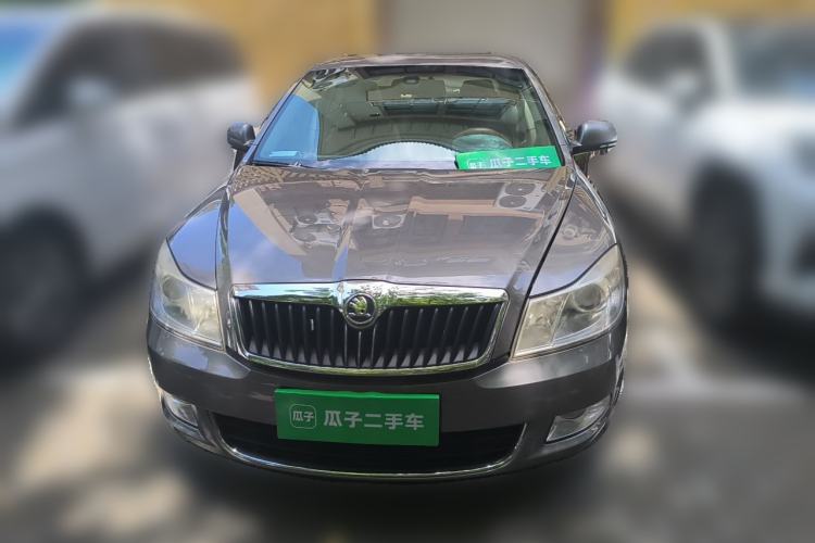 Used Skoda Octavia 2014 1.6L Manual Yijun Edition Front