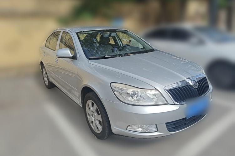 Used Skoda Octavia 2014 1.6L Automatic Eado Edition Front Right 45 Deg