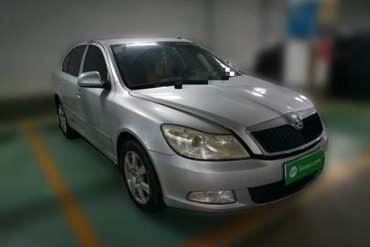 Used Skoda Octavia 2014 1.6L Automatic Yijie Edition Front Right 45 Deg