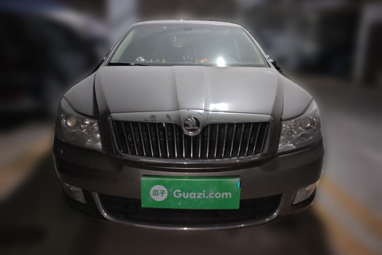 Used Skoda Octavia 2014 1.6L Manual Yijun Edition Front