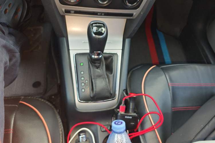 Used Skoda Octavia 2014 1.6L Automatic Yijie Edition Gear Lever