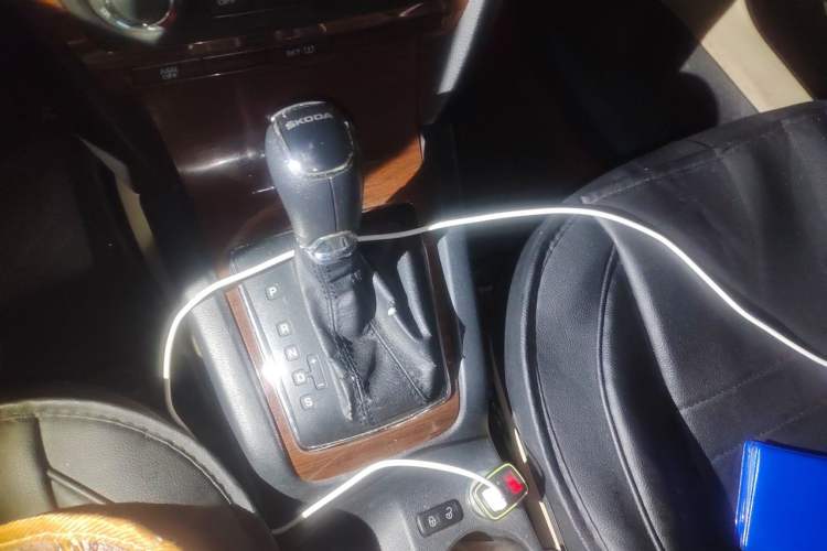 Used Skoda Octavia 2014 1.6L Automatic Yijun Edition Gear Lever