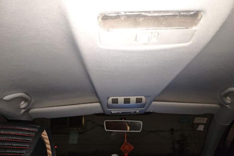 Used Skoda Octavia 2014 1.6L Manual Yijie Edition Headliner