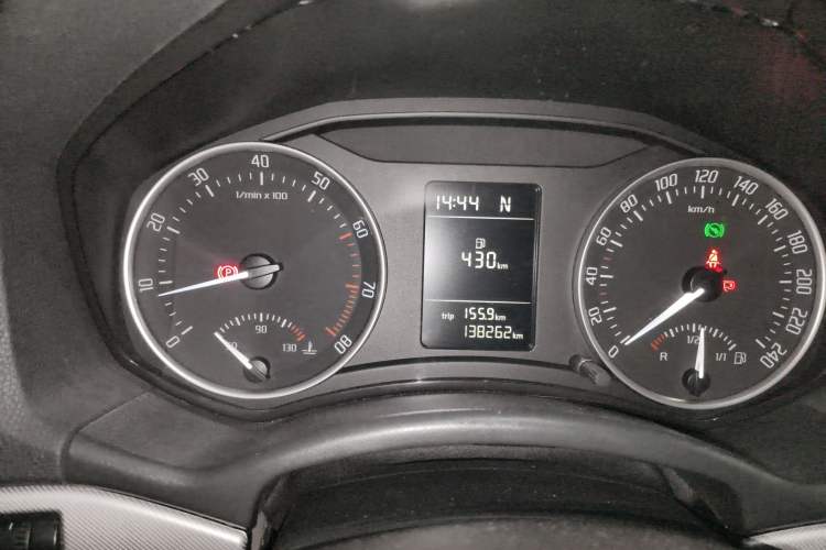 Used Skoda Octavia 2014 1.6L Automatic Yijun Edition Instrument Cluster