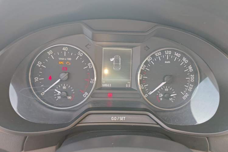 Used Skoda Octavia 2014 1.6L Manual Yijie Edition Instrument Cluster