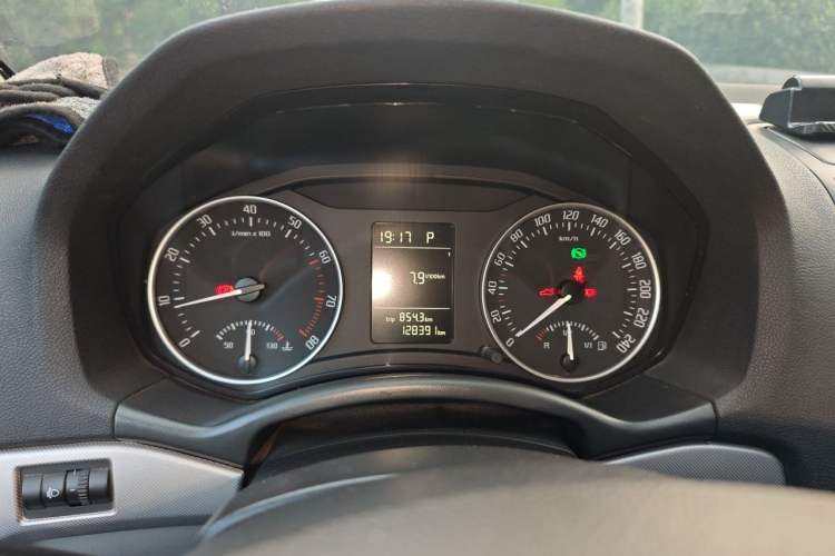 Used Skoda Octavia 2014 1.6L Automatic Yijie Edition Instrument Cluster