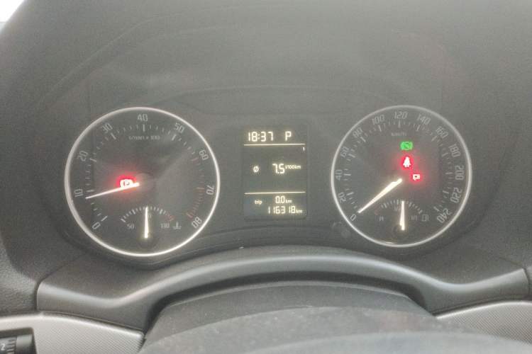 Used Skoda Octavia 2014 1.6L Automatic Yijie Edition Instrument Cluster