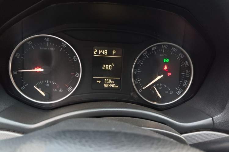 Used Skoda Octavia 2014 1.6L Automatic Yijun Edition Instrument Cluster